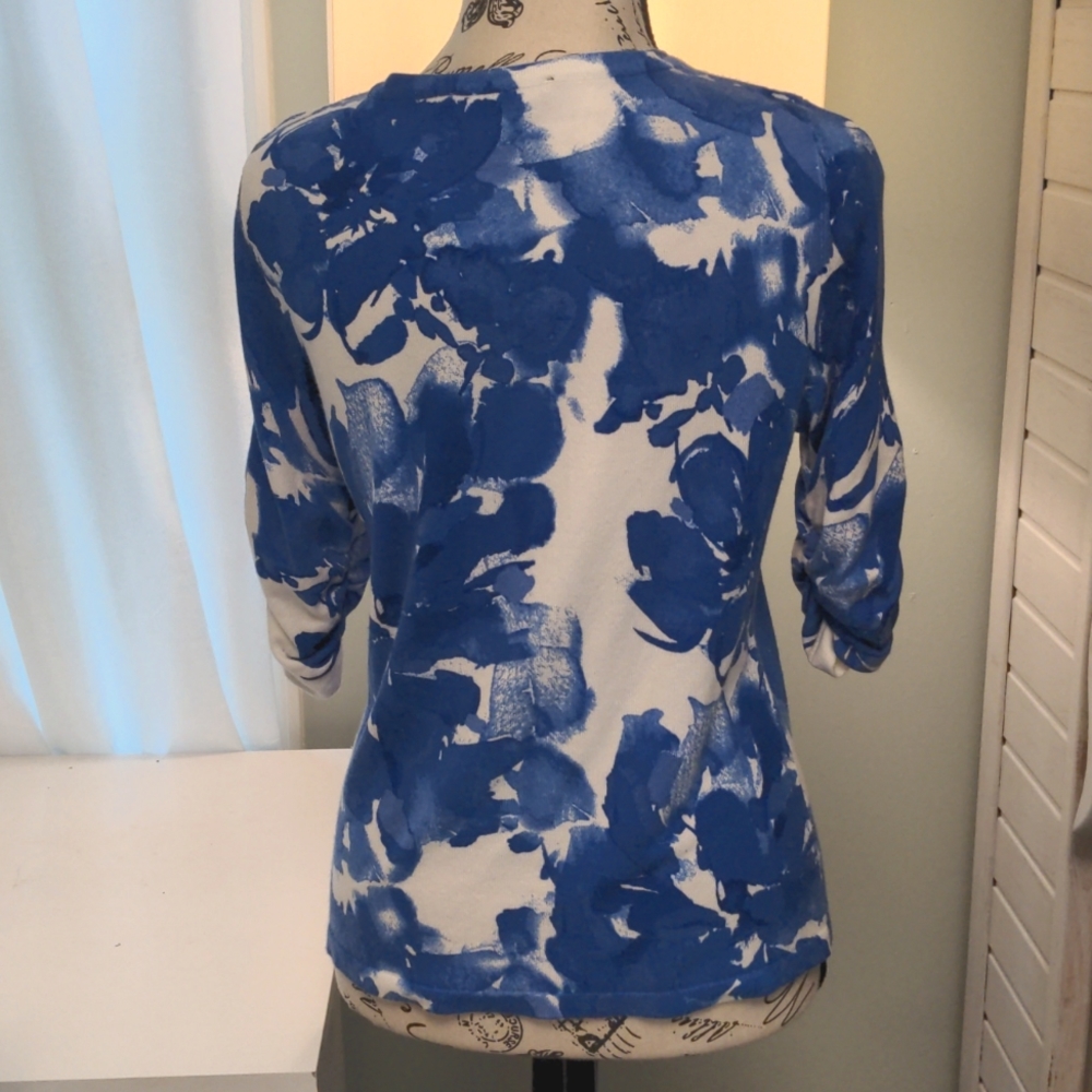 INC, light weight sweater, small. - Picture 4 of 5